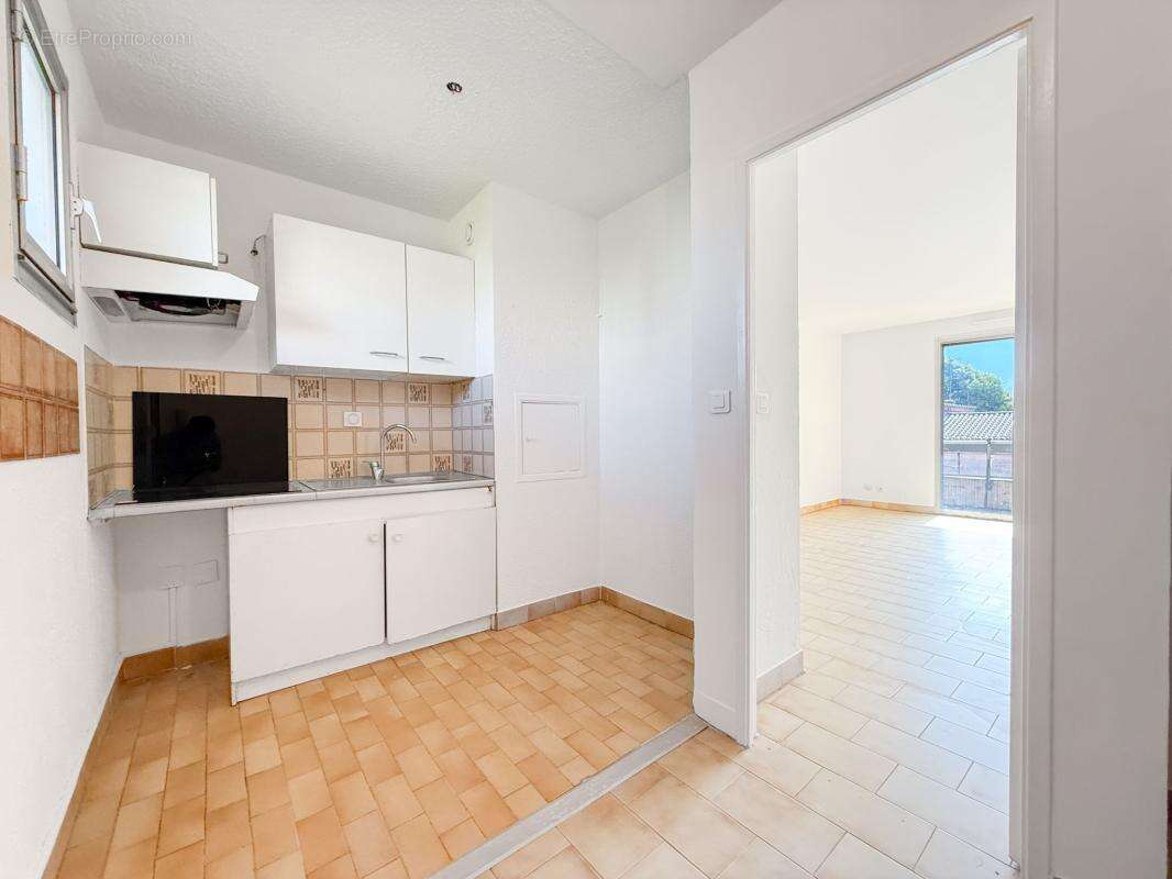 Saint laurent du var - les vespins - 2p duplex 45 m² + cave - photo 5