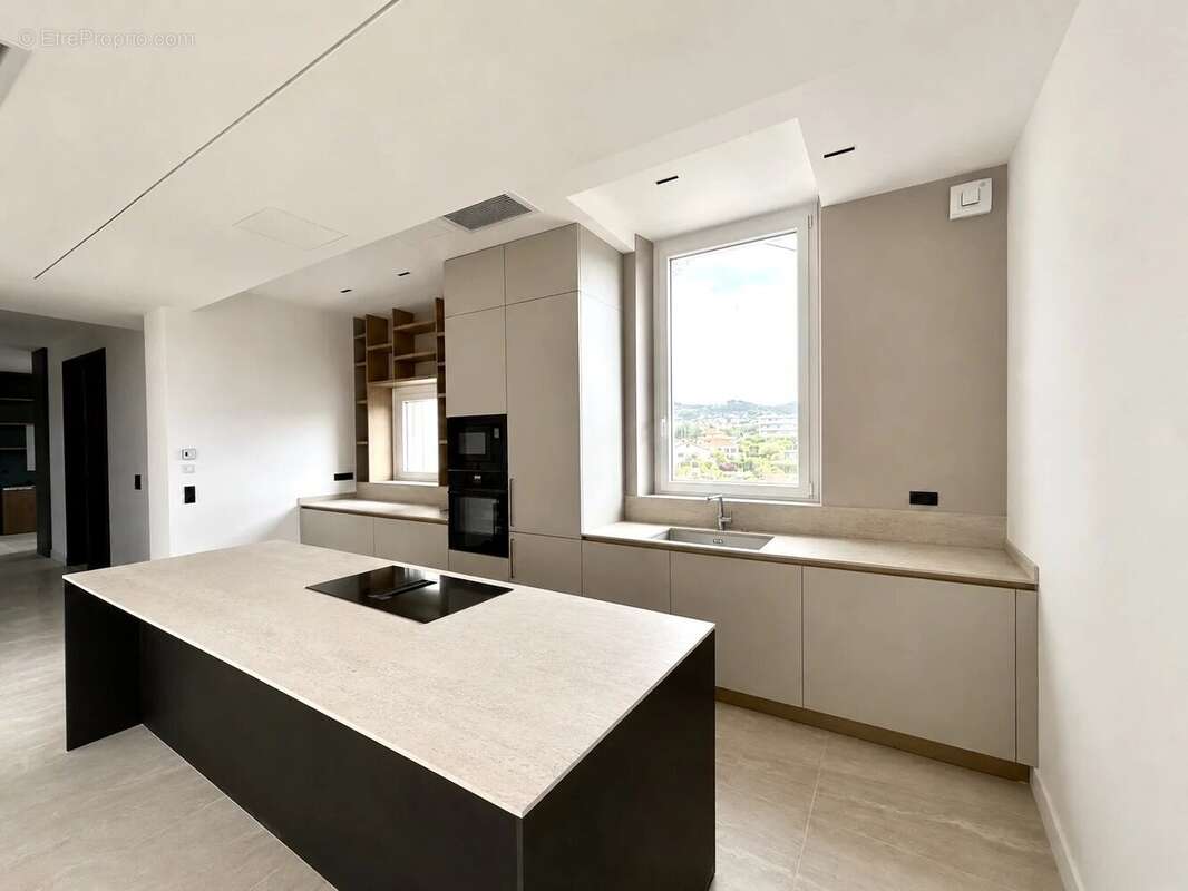 Appartement à LE CANNET