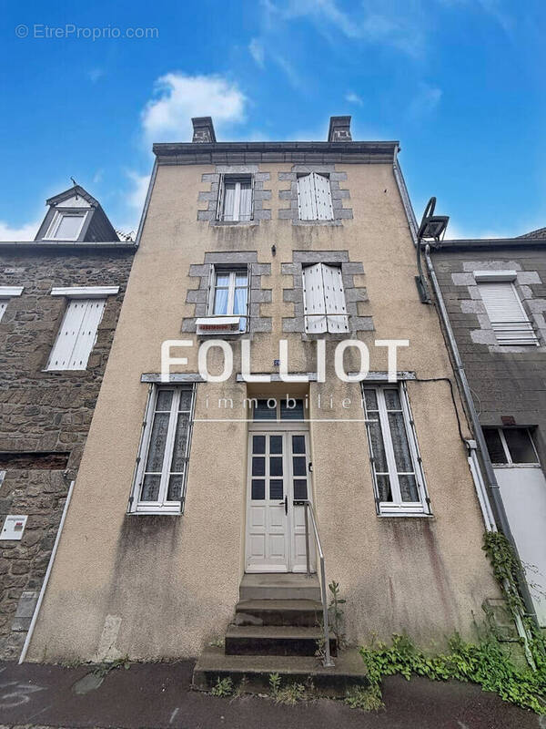 Maison à COUTANCES