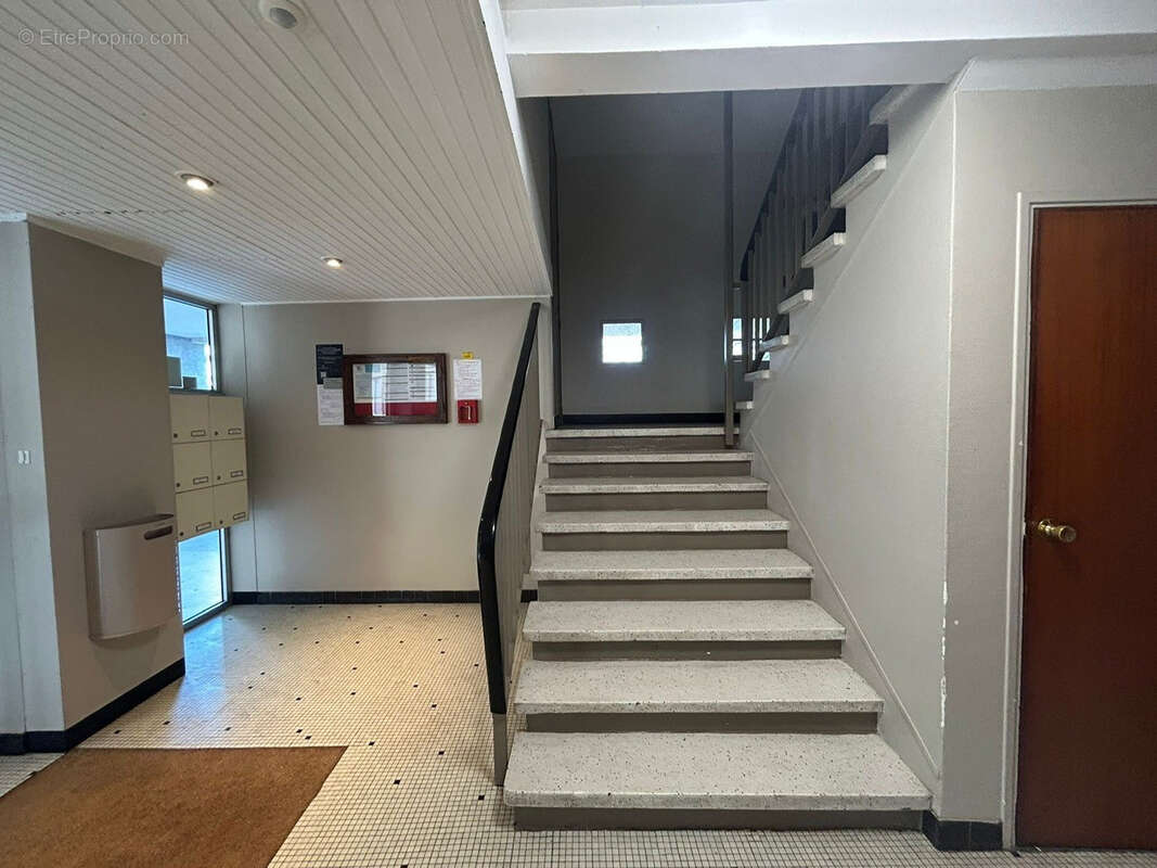 Secteur clemenceau appartement type 4 de 78 m2 + cave - photo 17