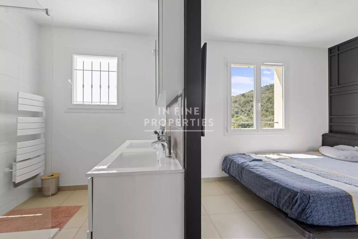 Maison à AURIBEAU-SUR-SIAGNE