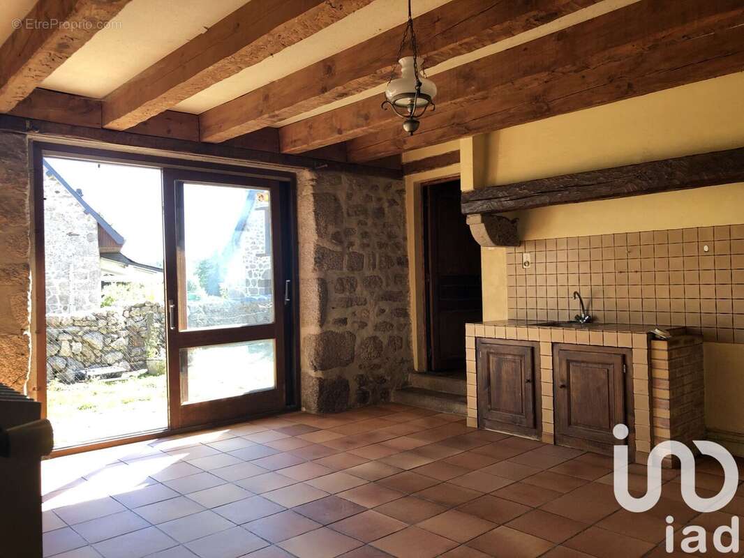 Maison 135 m² à Moustier-Ventadour  - photo 8