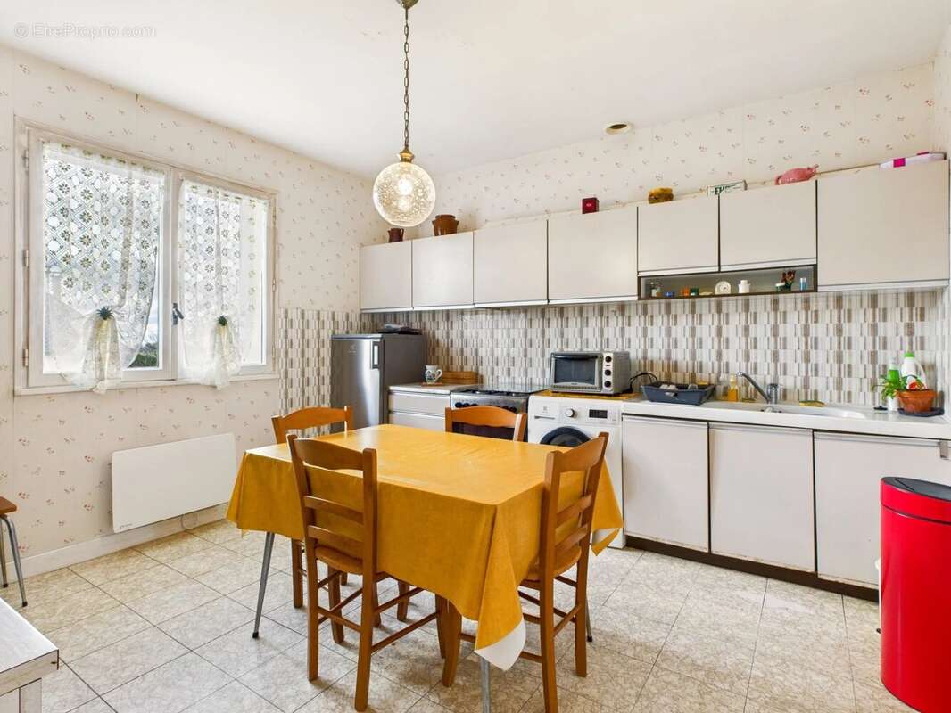 Maison à RIEUPEYROUX