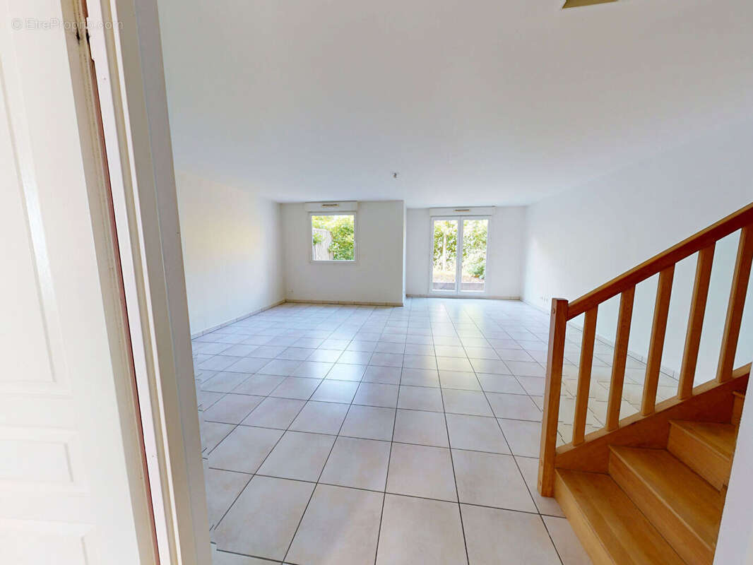 Bourroches maison mitoyenne en copropriete - photo 2