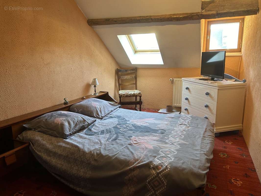 Maison à CONDE-SUR-NOIREAU