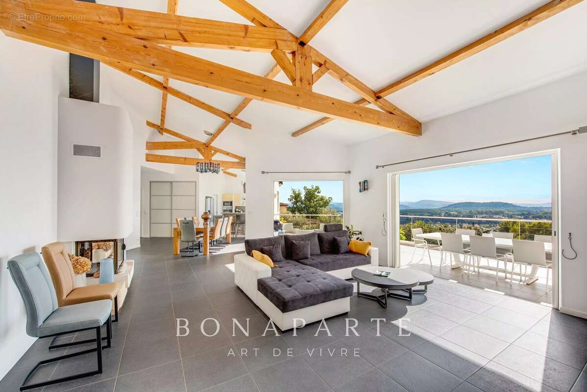 Maison à LA MOTTE