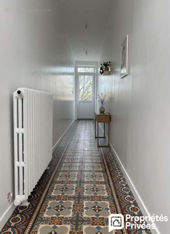 Maison 4 chambres de 123.5 M2 , MEHUN SUR YEVRE - photo 3