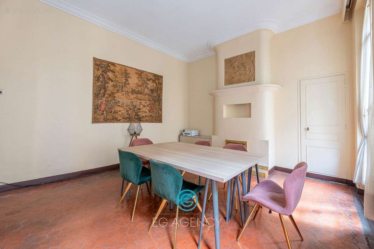 Commerce à MARSEILLE-6E