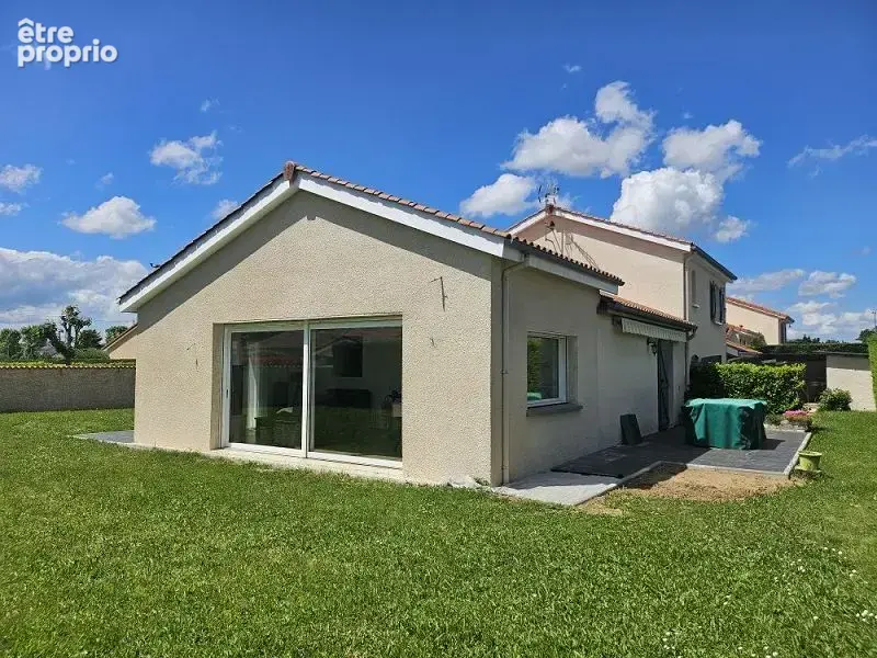 Maison 130 m² à Montrond-Les-Bains  - photo 3