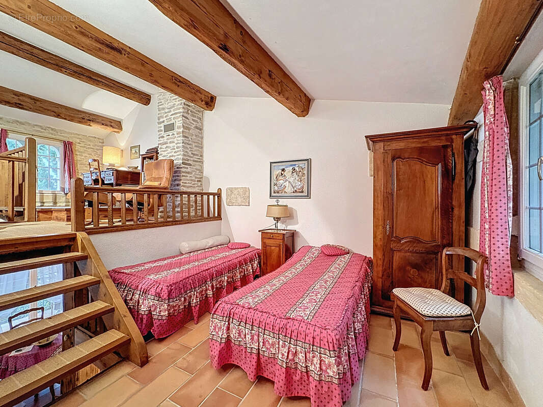 Maison à GALLARGUES-LE-MONTUEUX