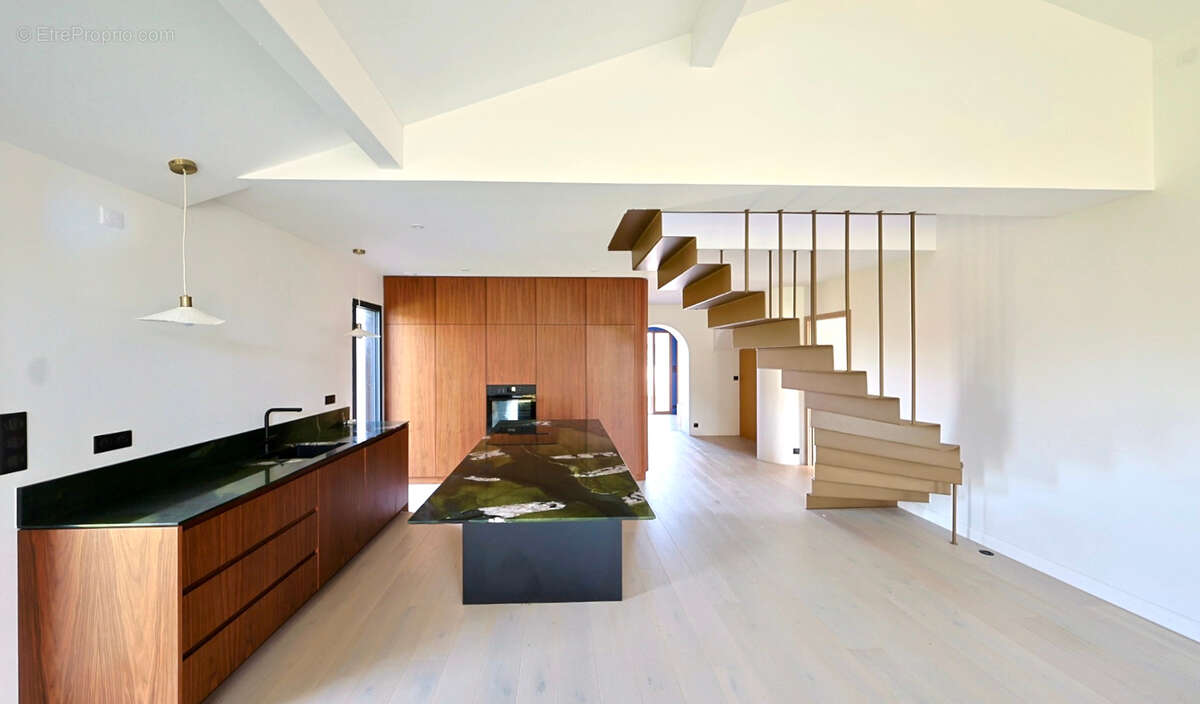 Maison à BASSUSSARRY