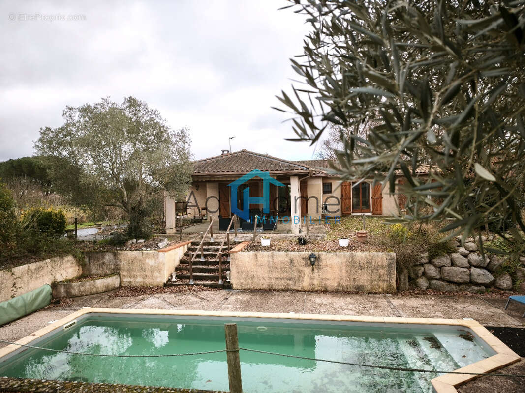 Maison à LARRA