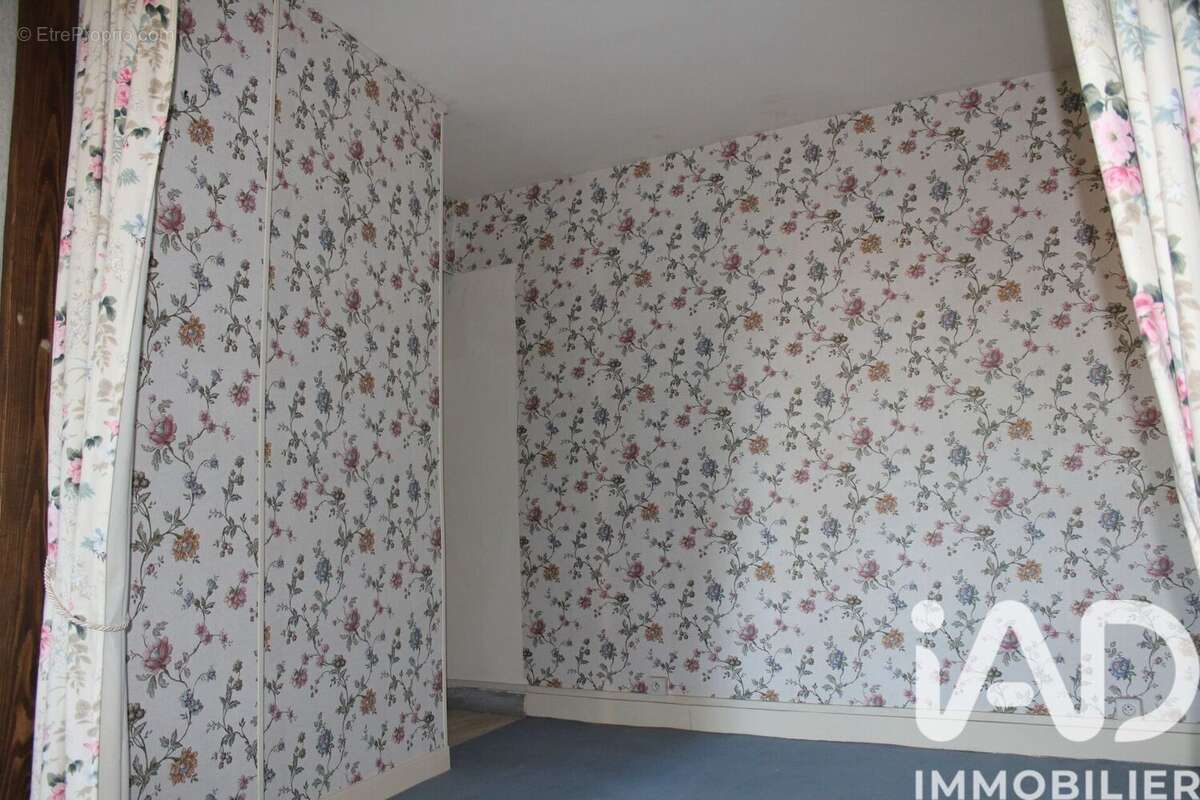 Photo 4 - Maison à PERIGNAT-LES-SARLIEVE