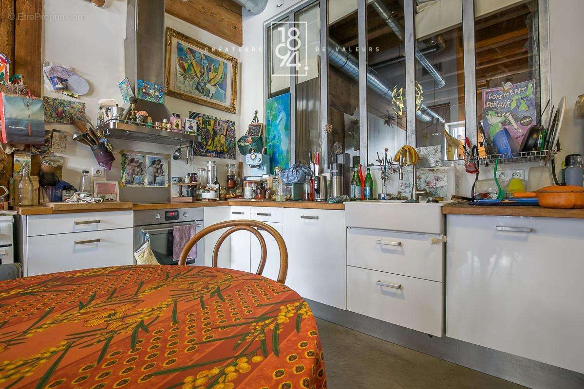 Appartement à MARSEILLE-2E