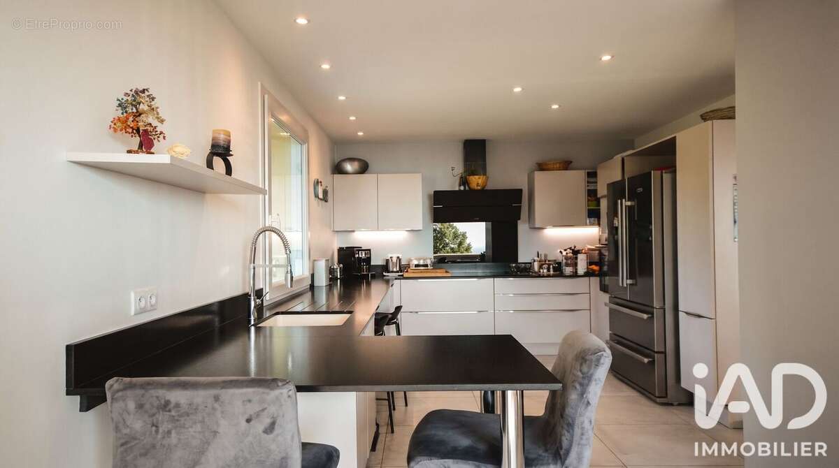 Maison 145 m² à Gex  - photo 6