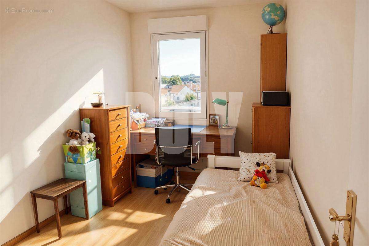 Appartement à CHILLY-MAZARIN