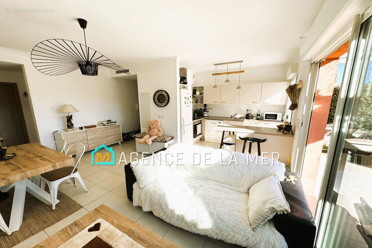 Appartement à MANDELIEU-LA-NAPOULE