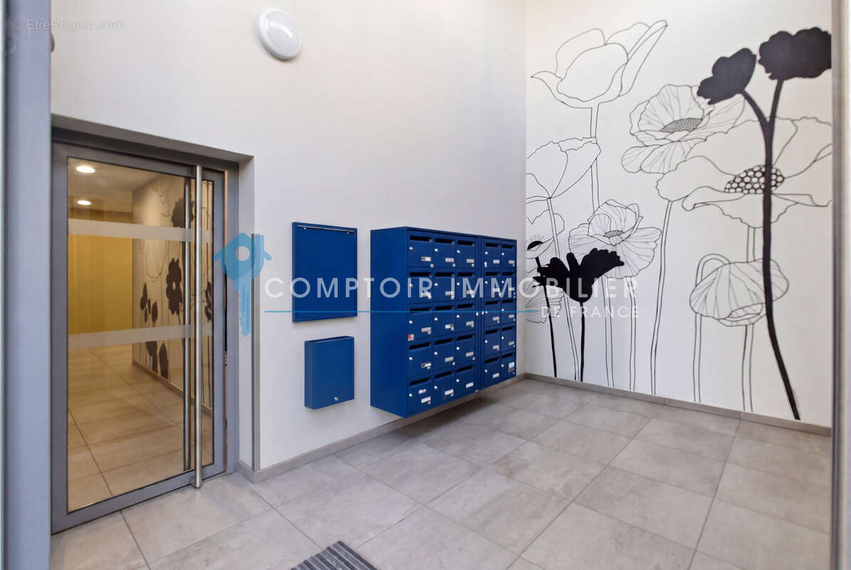 DPT(38) - A Vendre - Saint-Martin-d'Hères - Appartement 2P+C - Balcon - Copropriété récente - photo 12