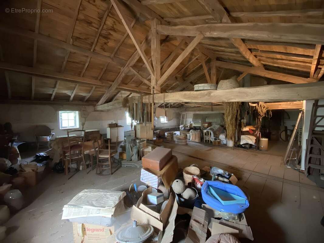 Maison à CHAMPAGNE-MOUTON