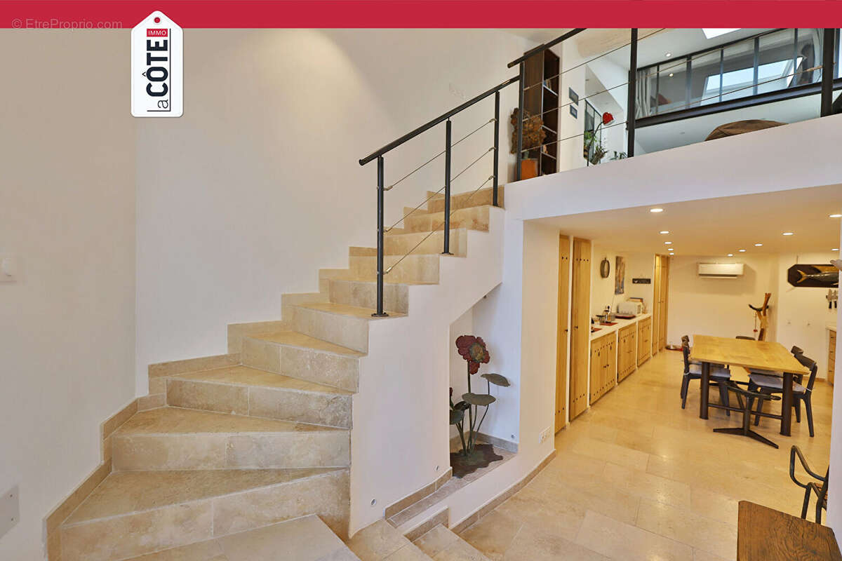 Maison à L&#039;ISLE-SUR-LA-SORGUE