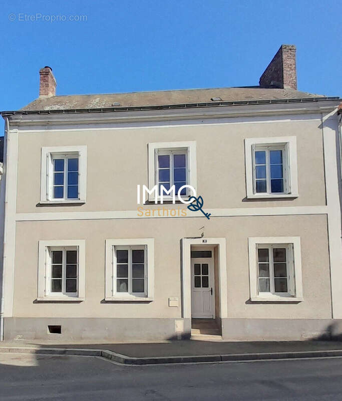 Maison à VERNEIL-LE-CHETIF