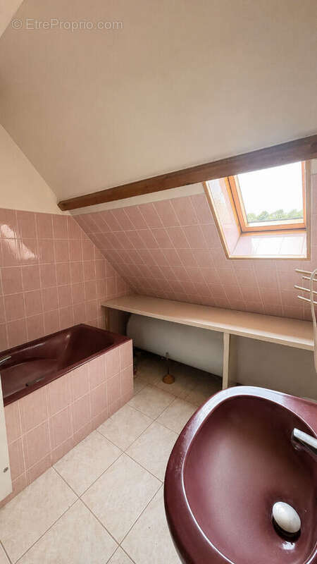 Maison à Thiers Sur Thève 5 pièces de 100 m² !! - photo 6