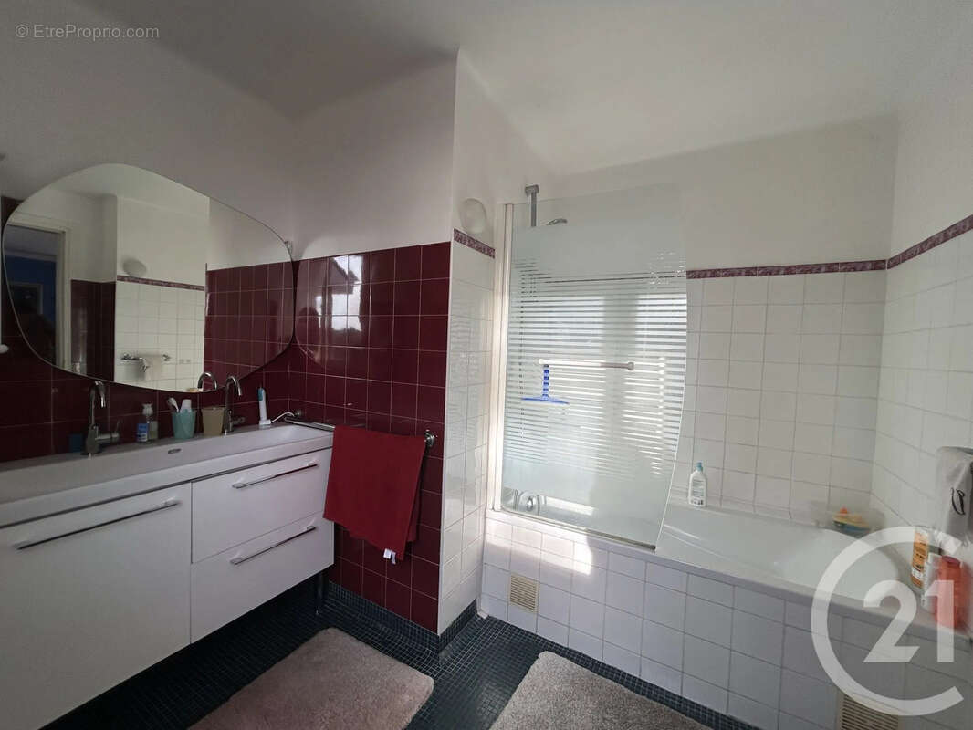 Maison à SAMOIS-SUR-SEINE