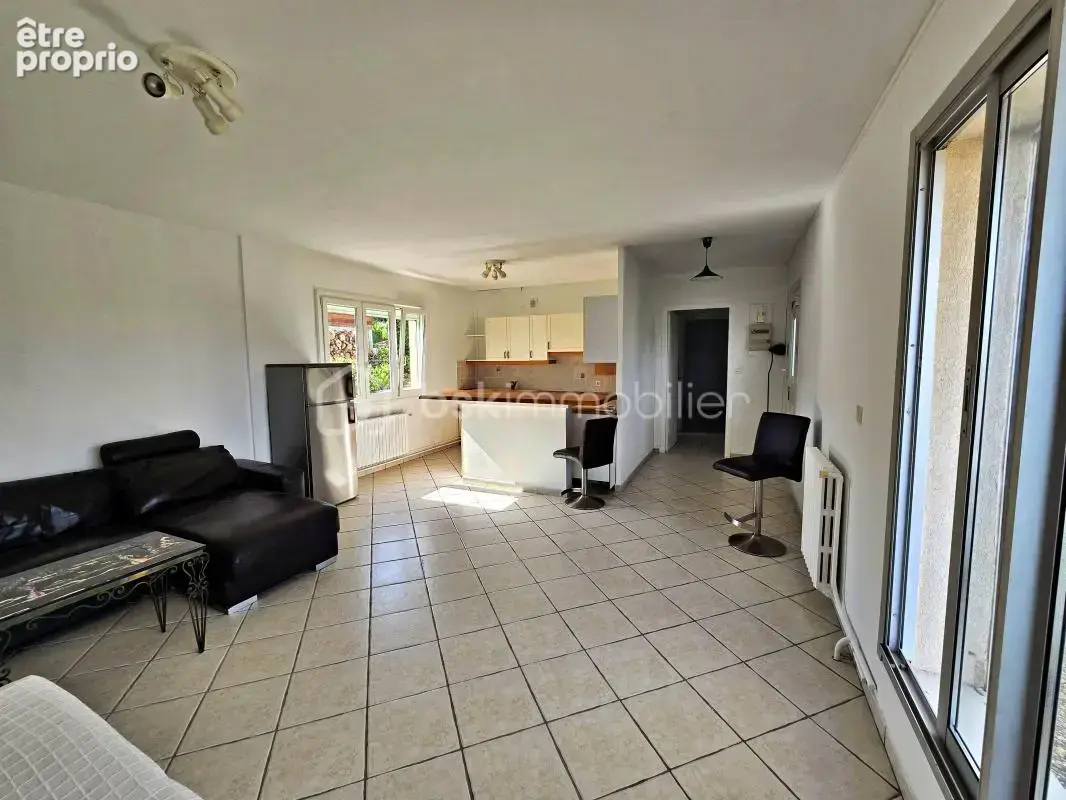 À 2 minutes à pied du port – Vue mer – Propriété de caractère 186 m² – 3 logements – Piscine - photo 14