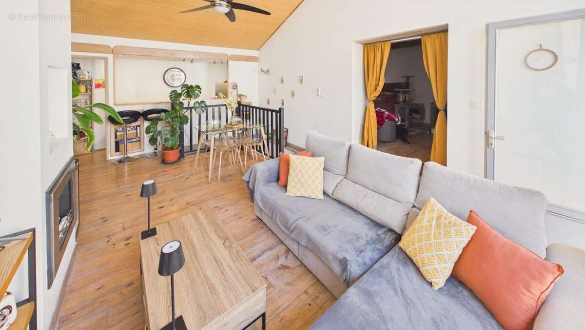 Maison à MONTPEZAT-DE-QUERCY