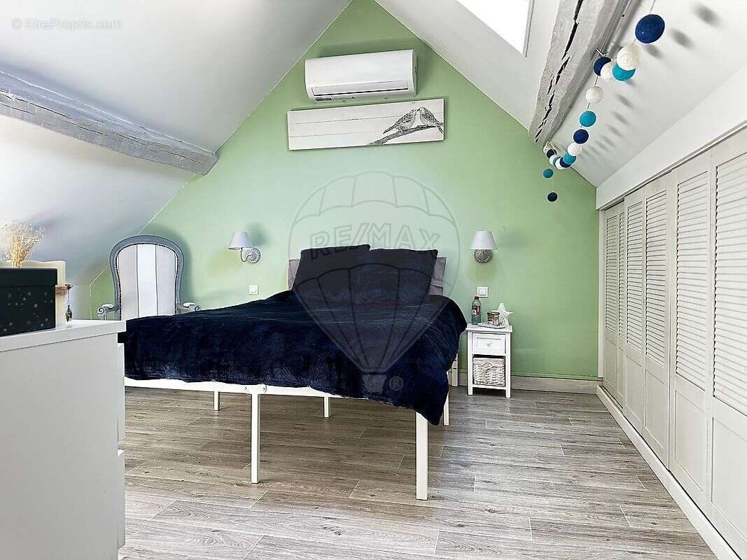 Maison à LA CHAPELLE-HUGON