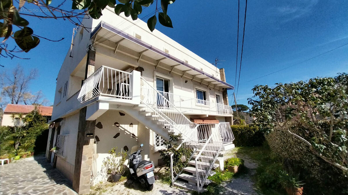 Maison à HYERES