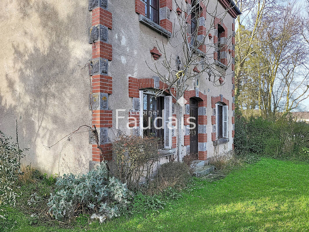 Maison à MONTMARTIN-SUR-MER