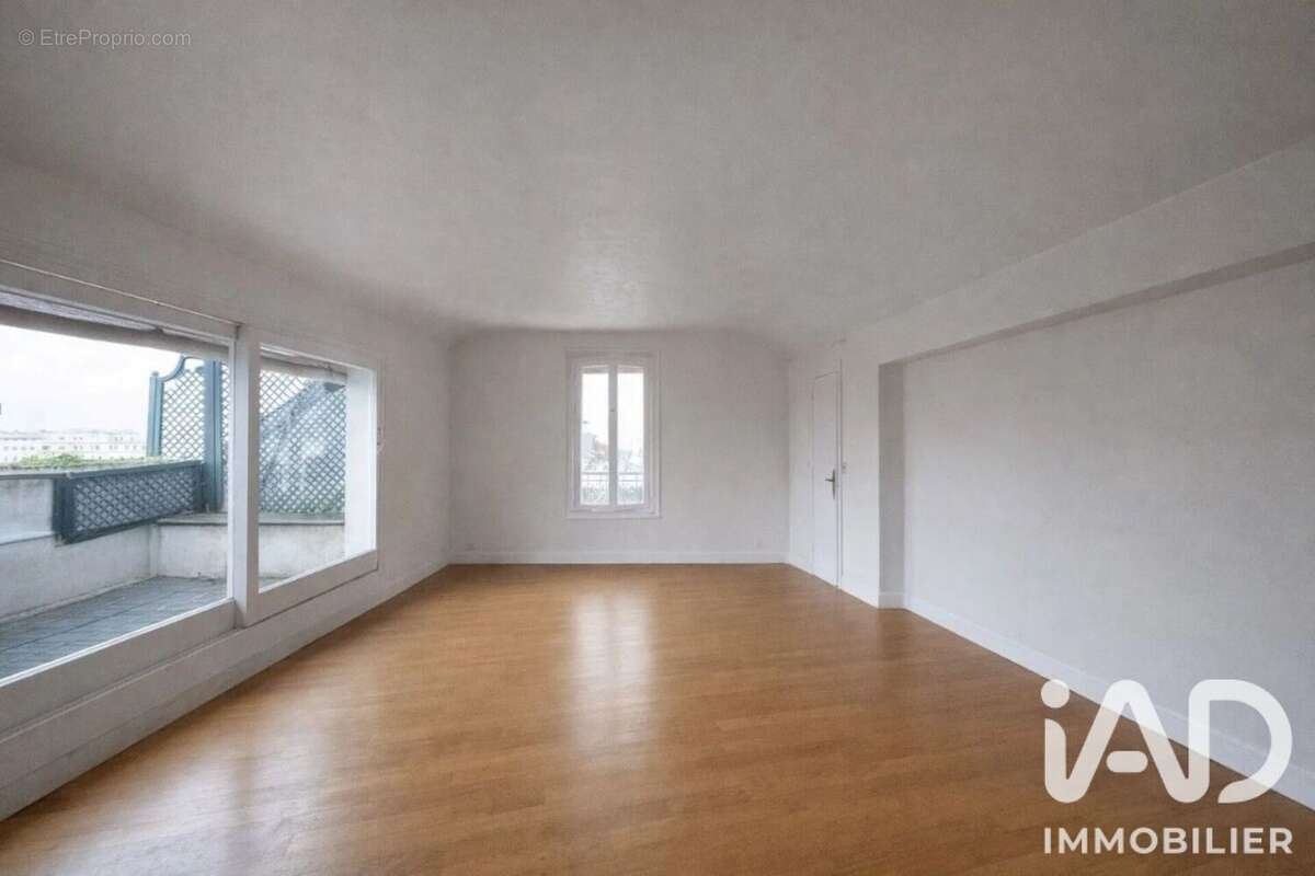 Appartement 140 m² à Suresnes  - photo 4