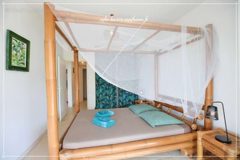 Maison à LES TROIS-ILETS