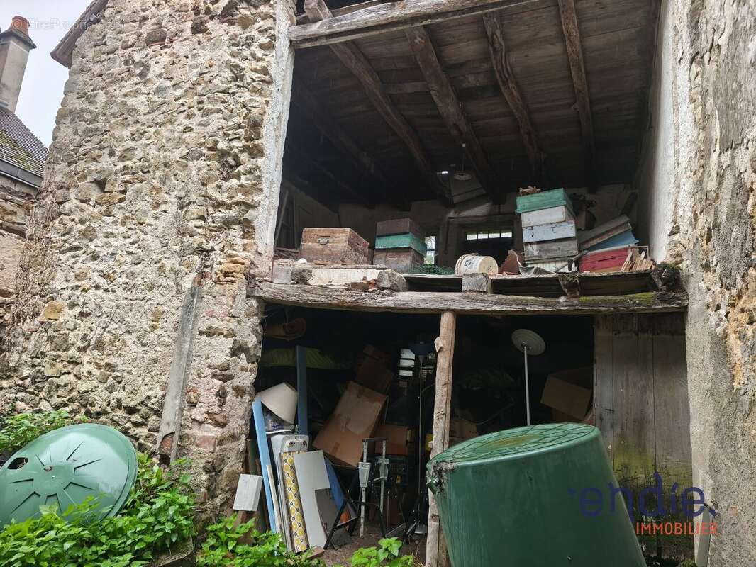 Maison à THENEUILLE