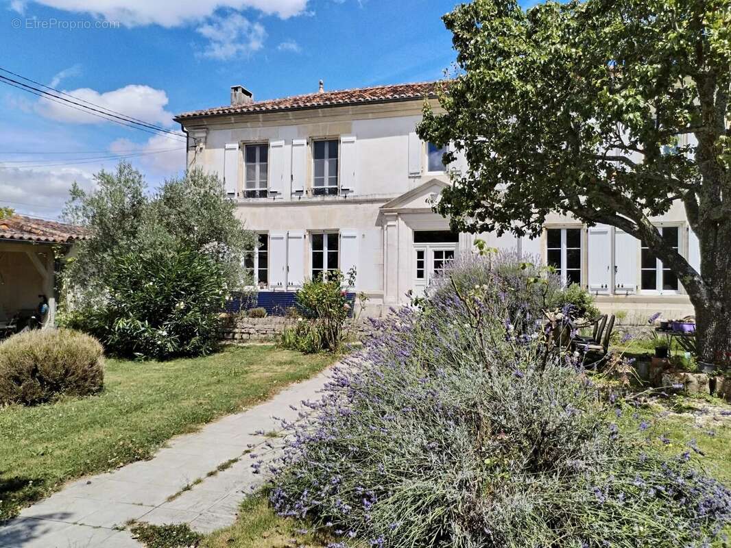 Maison à SAINTE-SEVERE
