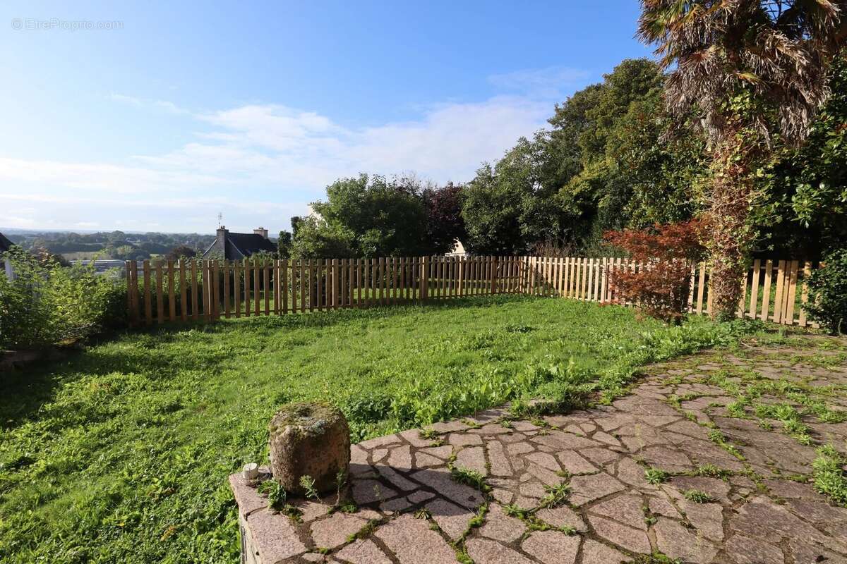 Maison à CARHAIX-PLOUGUER