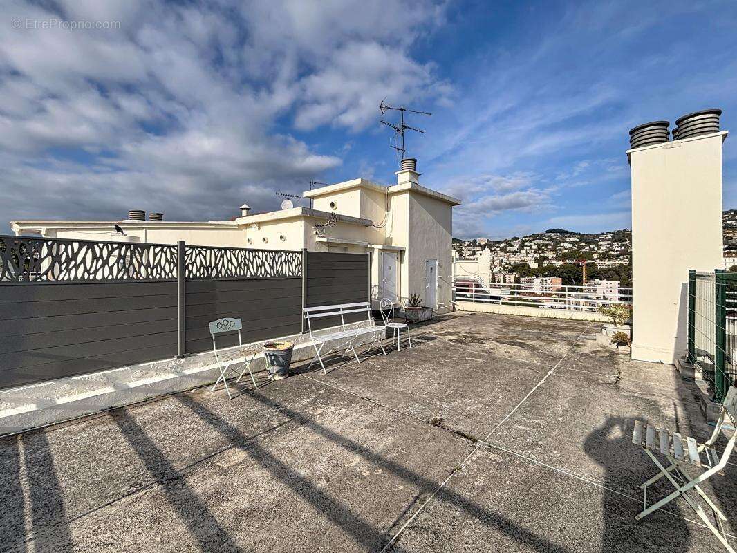 3 pcs dernier etage 100m2 vue mer panoramique cave - photo 14