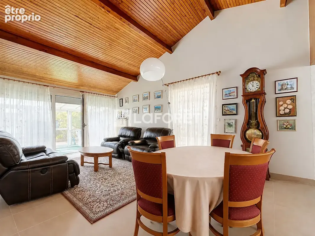 Maison familiale avec espace professionnel à Chaumont - photo 6