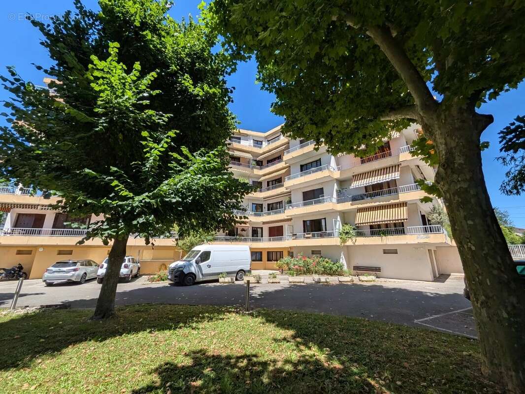 Appartement à ROMANS-SUR-ISERE