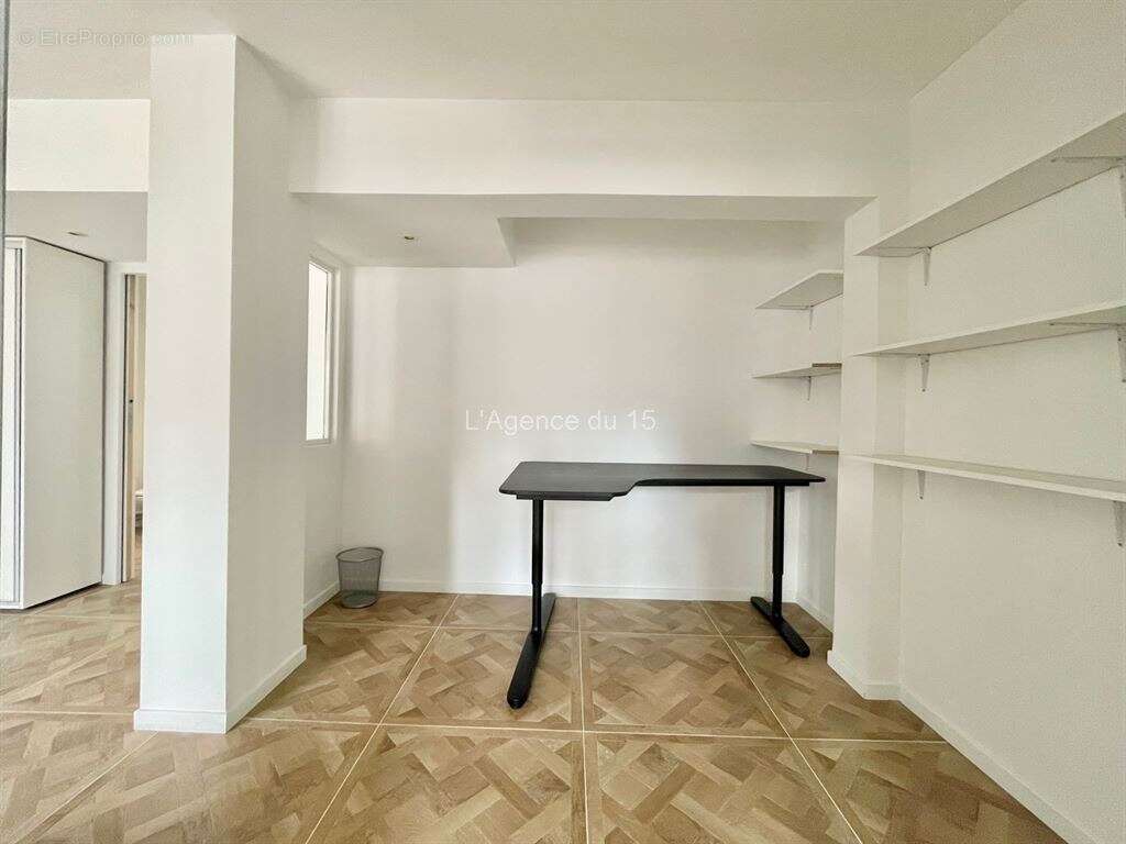 Appartement à PARIS-15E