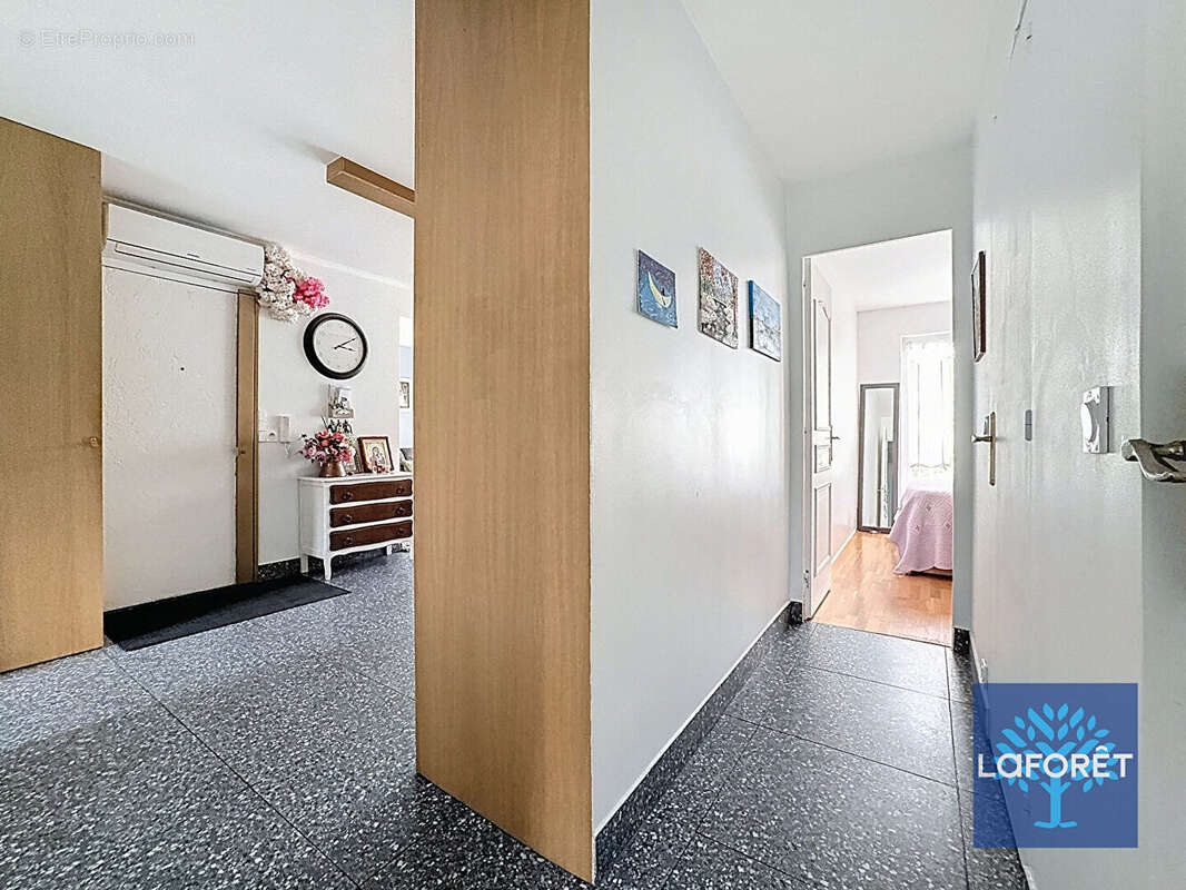 Appartement à CHILLY-MAZARIN