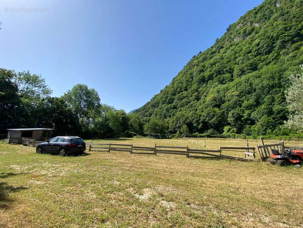 Maison à VEUREY-VOROIZE