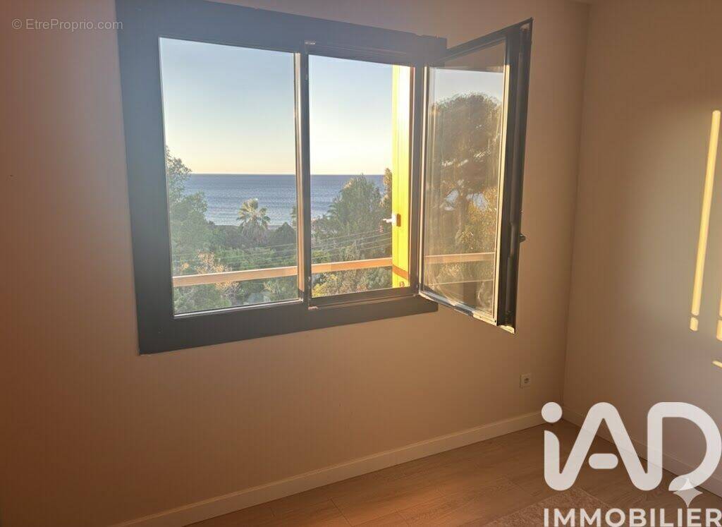 Photo 1 - Appartement à SAINT-RAPHAEL