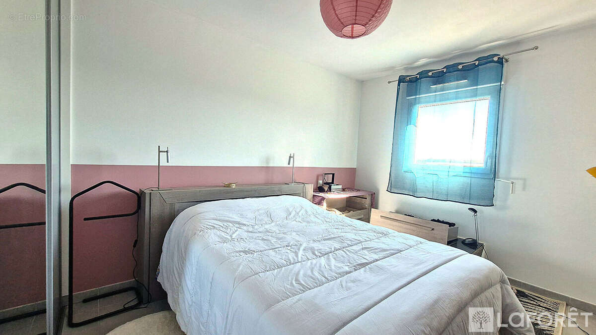 Appartement à ROQUEBRUNE-SUR-ARGENS