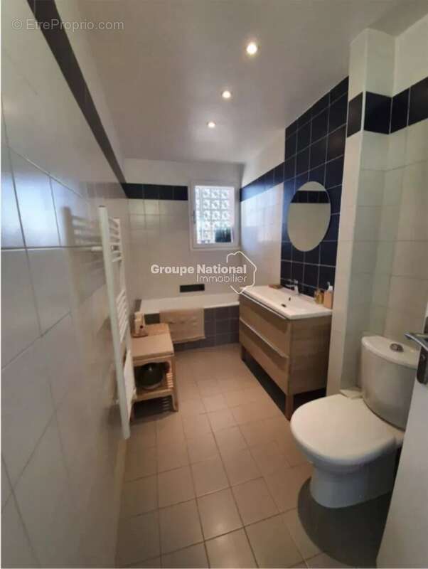 Appartement à SIX-FOURS-LES-PLAGES