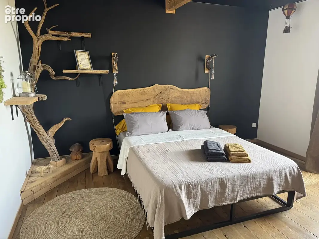 Rieupeyroux – Maison en pierre avec granges et 1,9 ha - photo 6