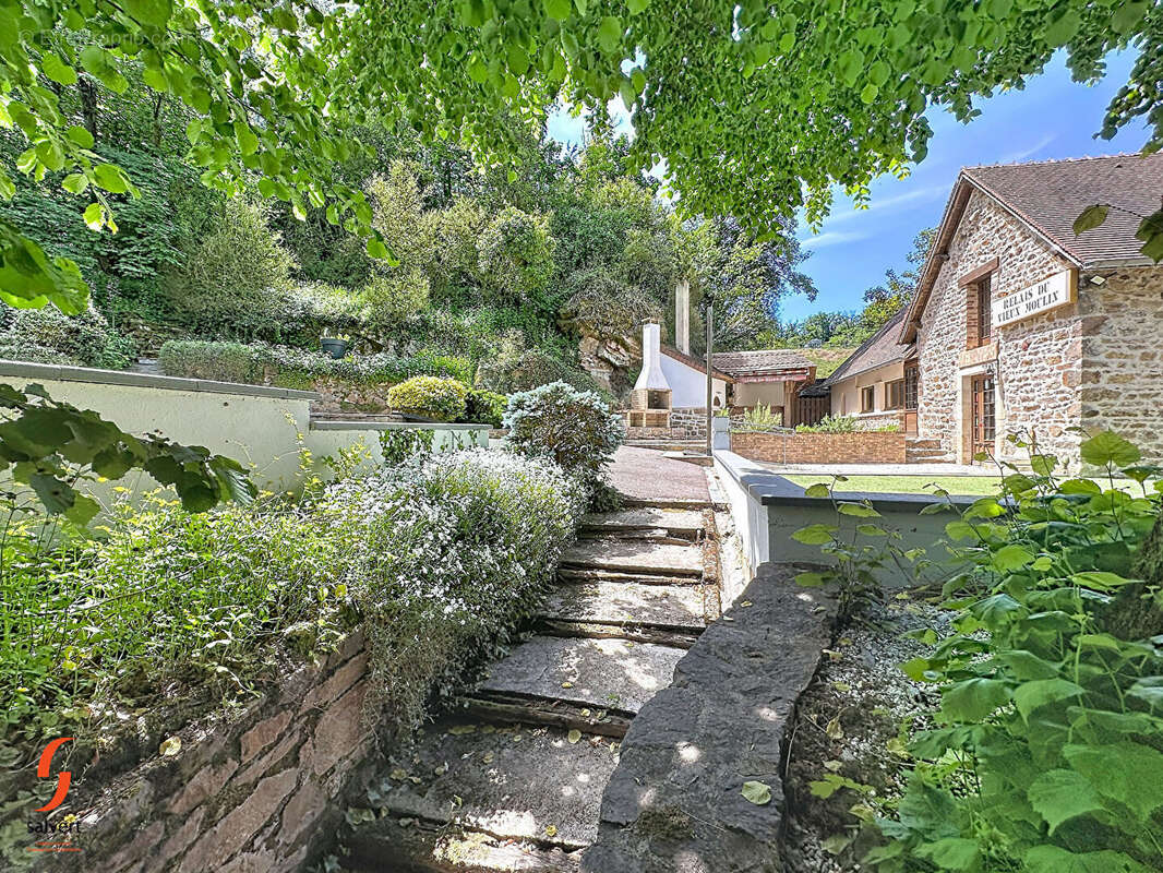Maison à NERIS-LES-BAINS