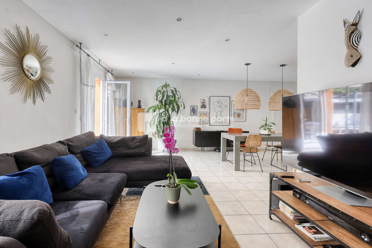 Maison 109 m² à Aubagne  - photo 6