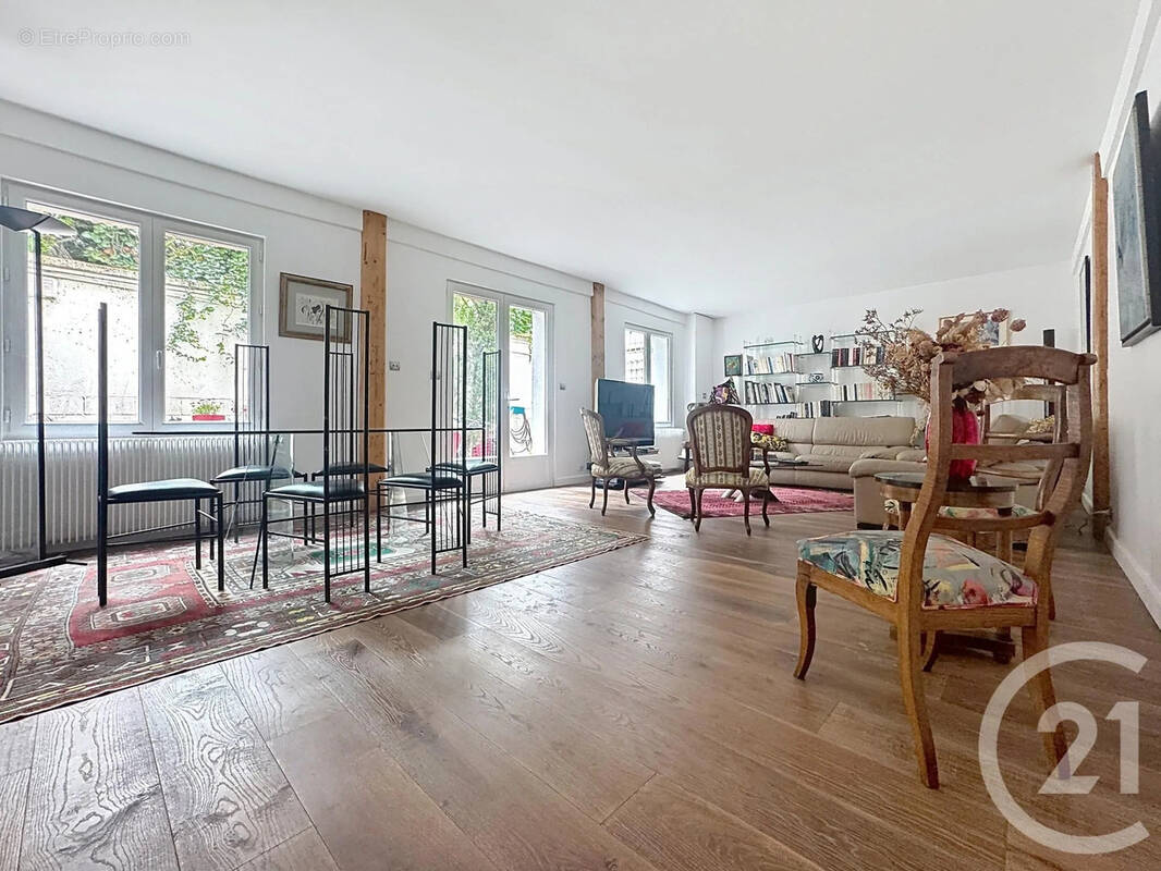 Maison à PARIS-12E